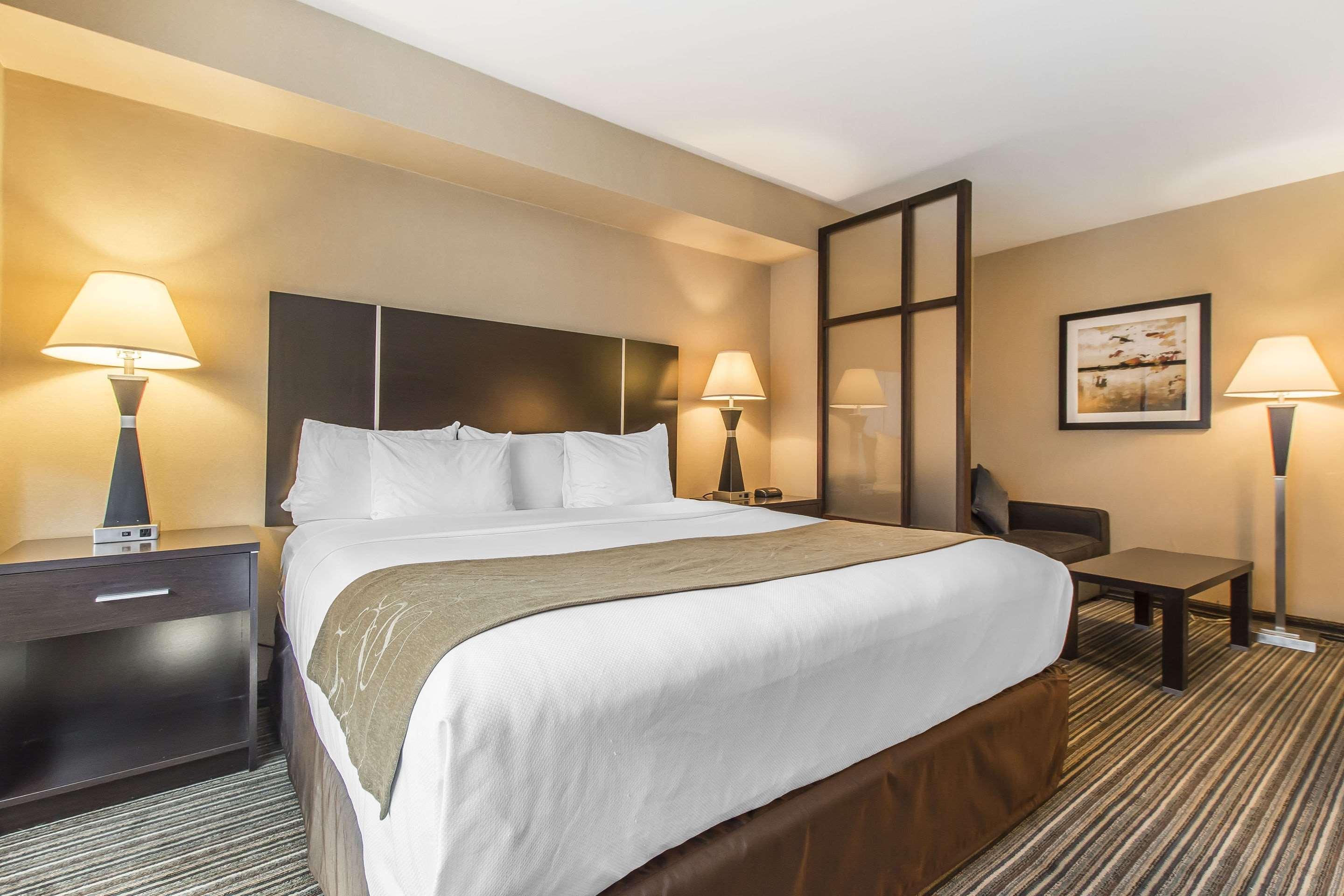 Comfort Suites Downtown Montréal Eksteriør bilde
