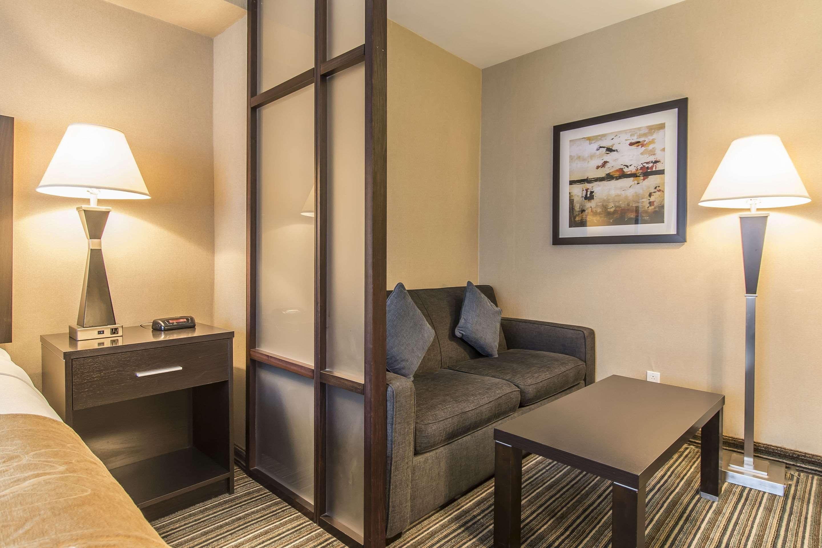 Comfort Suites Downtown Montréal Eksteriør bilde