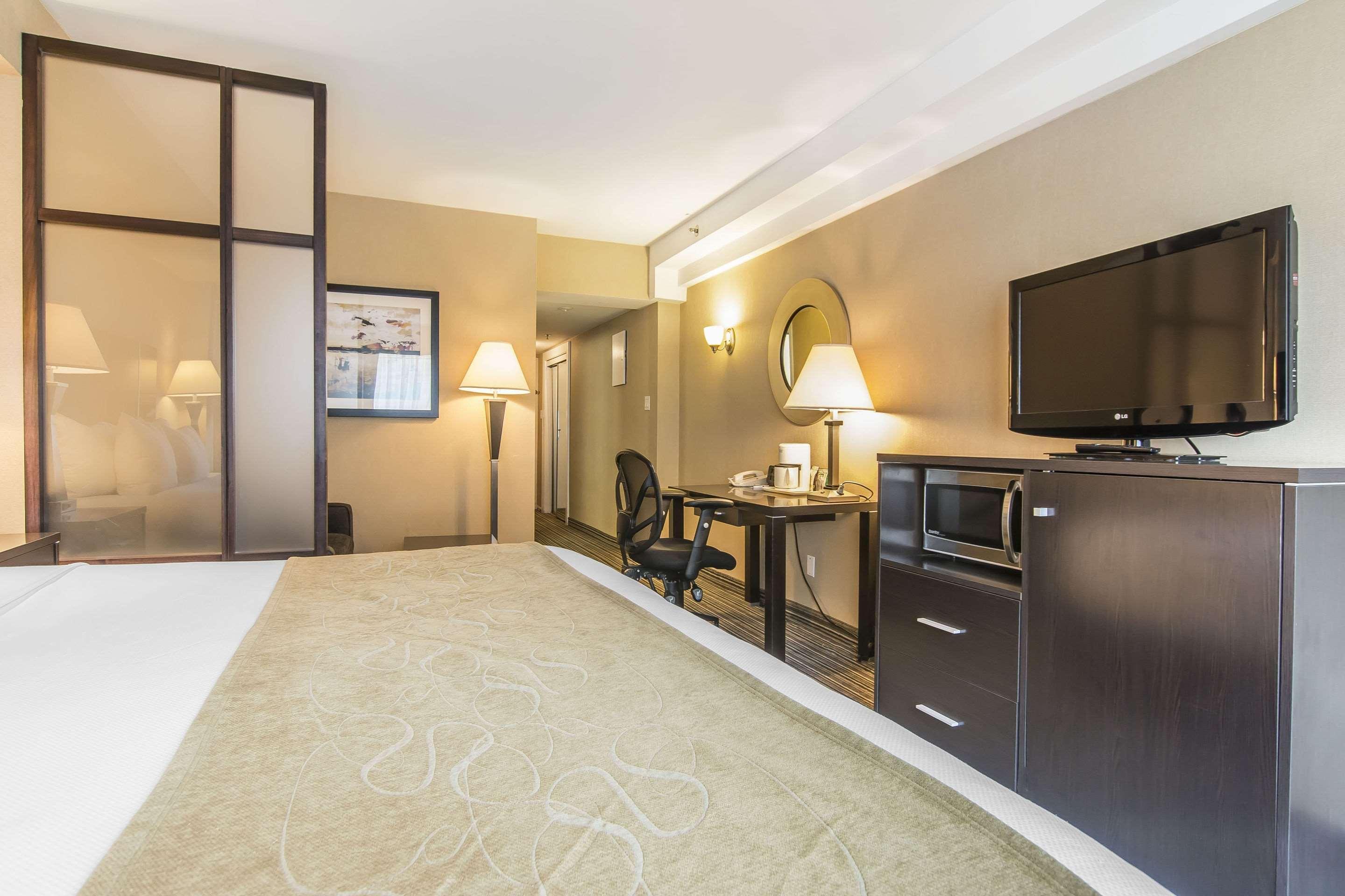 Comfort Suites Downtown Montréal Eksteriør bilde