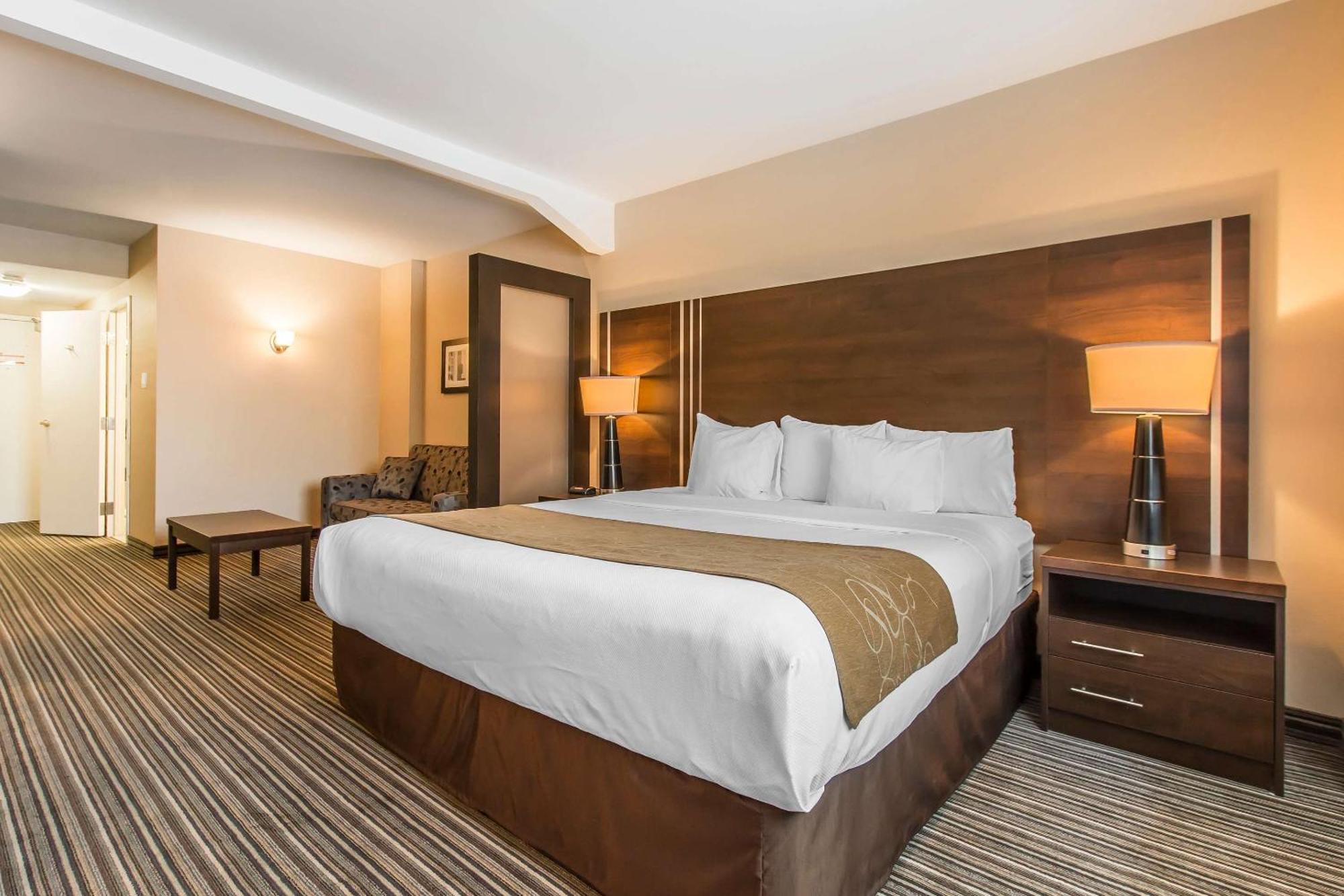 Comfort Suites Downtown Montréal Eksteriør bilde