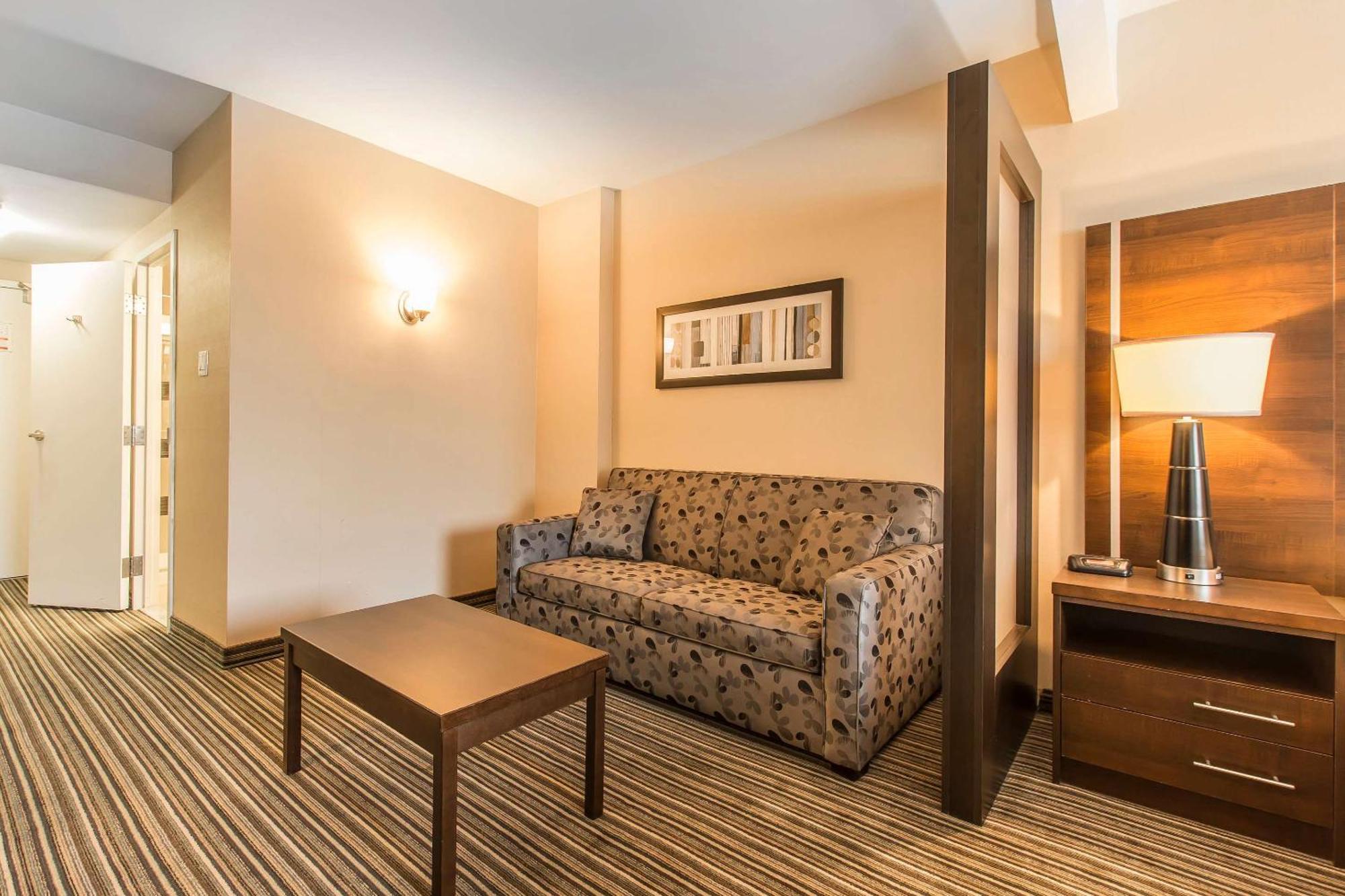 Comfort Suites Downtown Montréal Eksteriør bilde